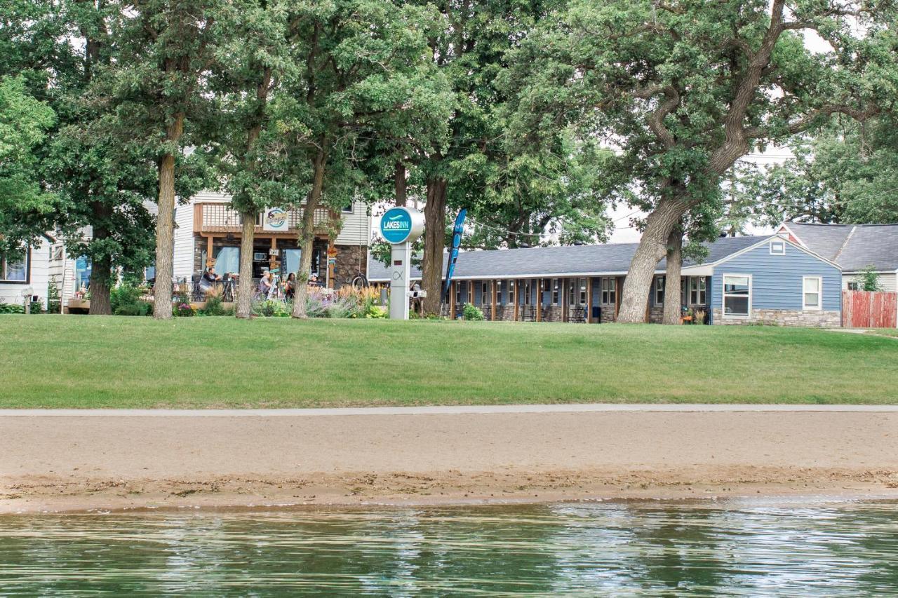 Lakes Inn Detroit Lakes Exterior foto